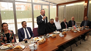 Başkan Köşker muhtarları tebrik etti