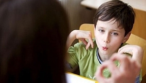 Çocuğunuz kekeliyor olabilir mi?