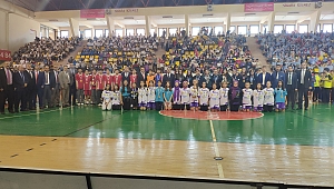 Gebze Cumhuriyet Kupası’nda ödül geçidi