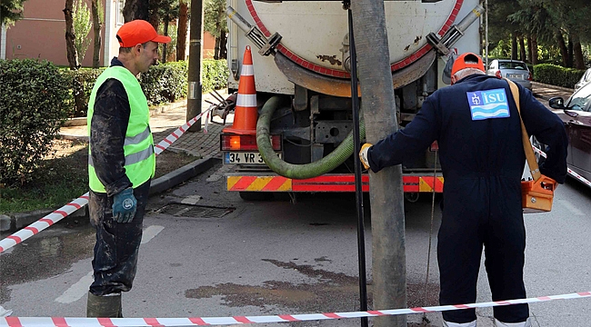 Kanalizasyon ve yağmursuyu hatları temizleniyor