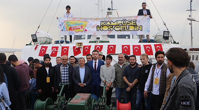 Üniversiteliler Karamürsel’e hayran kaldı