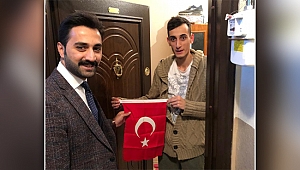 AK Genç Gebze’den bayrak hediyesi