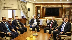 AK Partili Hayati Yazıcı kaza geçirdi