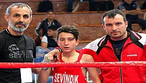 Boks ziyafetine SEVİNDİK