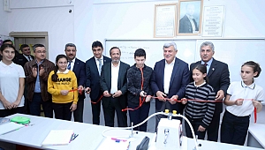 ''Eğitim erdemli insan olmayı öğretir"