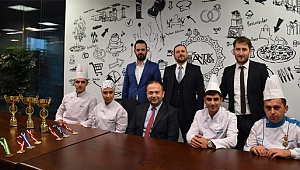 Genç şefler madalyaları topladı