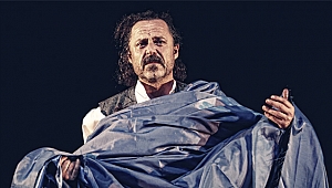 ‘’Hamlet’’ Kocaeli Şehir Tiyatroları’nda
