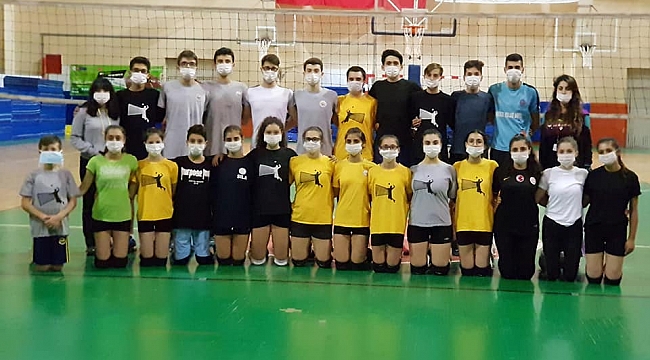 Lösemili çocuklar için maske taktılar