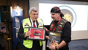 Motosiklet tutkunları bir araya geldi