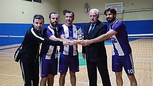  Şampiyonun rengi MOR-BEYAZ
