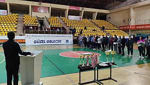 Sporcu Öğretmenler ödüllerine kavuştu