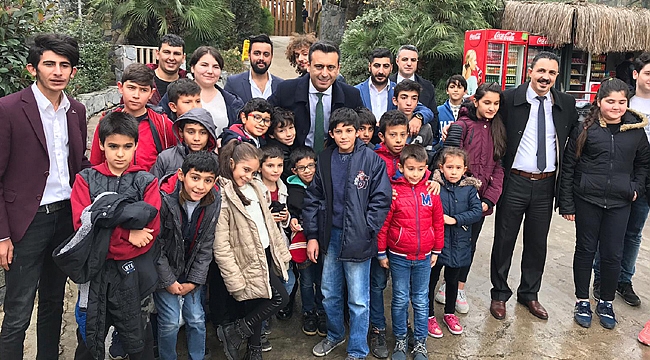 Törk çocukları sevindirdi