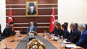 Vali Aksoy vatandaşlarla buluştu