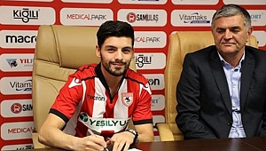 Bünyamin imzaladı