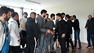 Derelioğlu futbolcularla vedalaştı