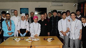 En güzel yemeği Funda ile Ela yaptı