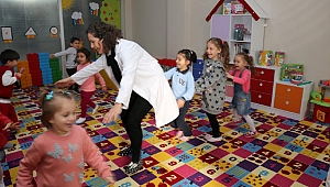KO-MEK annelerinin gözü arkada değil