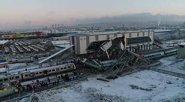 Yüksek hızlı tren kazası; 4 ölü