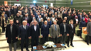 AK Parti adayları tanıttı