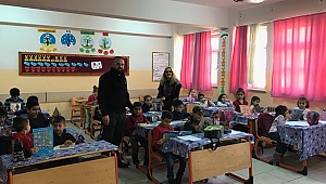 Ayar'dan öğrencilere kitap hediyesi