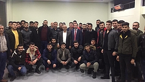“Ben gençlerin ağabeyiyim”