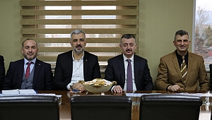 Mülakatlar il binasında sürüyor
