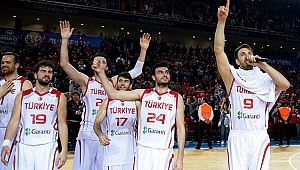 12 Dev Adam'dan bir galibiyet daha