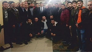 Bayrak, gençlerle bir araya geldi