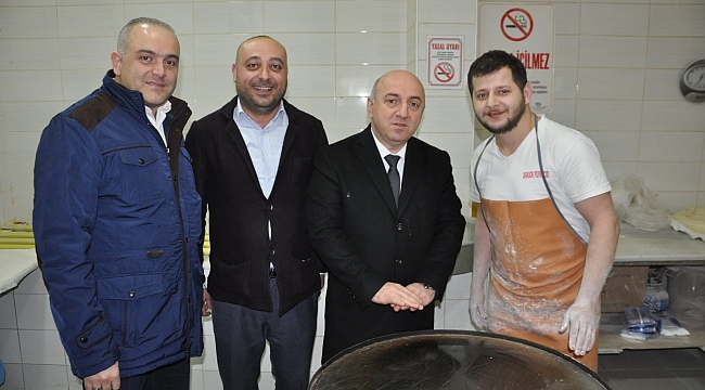 Bıyık, esnaflarla bir araya geldi