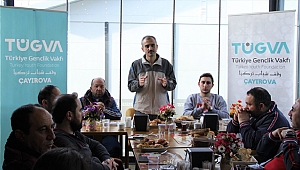Çiftçi, TÜGVA’lı gençlerle yürüdü