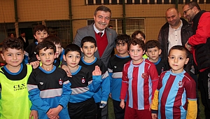 Dursun, Trabzonsporlu miniklere gitti