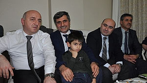 Erzurumlu gençlerden Bıyık’a destek