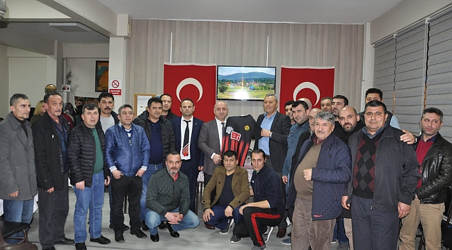 Eskişehirliler, Bıyık’a Es-Es forması hediye etti