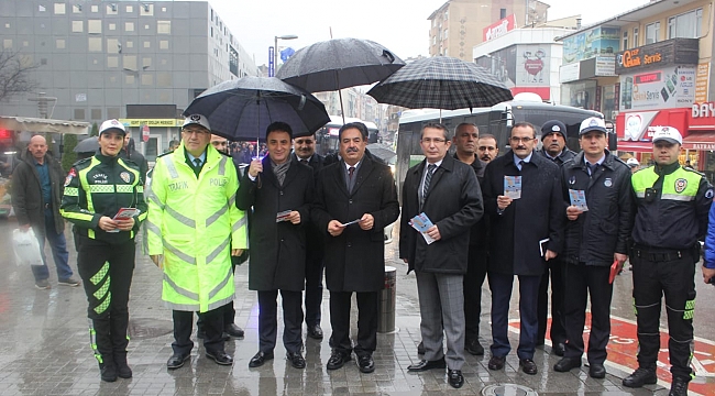 Gebzeli şoförlerin dikkatine; “Öncelik yayanın!”