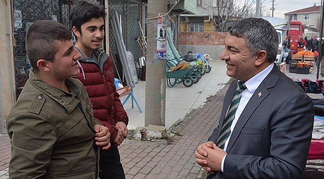 Hamza Şayir, maaşını burs olarak dağıtacak