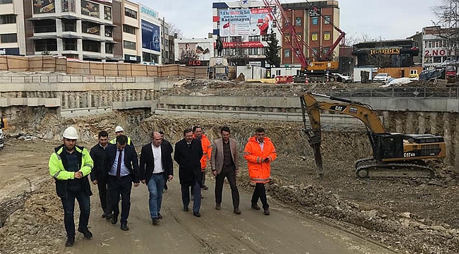 Metro inşaatına Bayram'dan yakın takip