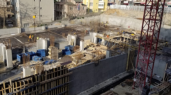 Otopark şekillenmeye başladı