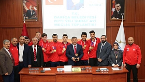 Portekiz fatihleri altın ile ödüllendirildi