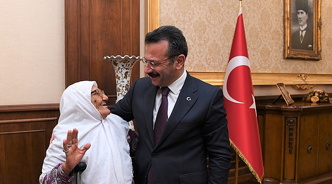 Aksoy, “Yaşlılarımız toplumsal sevgiden güç alırlar”