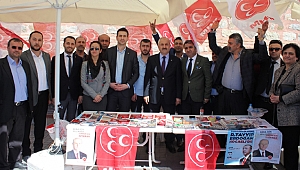Büyükgöz'den MHP ve AK Parti standına ziyaret