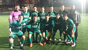 Çayırova U-17 form tutuyor