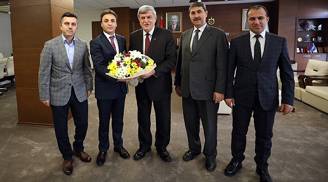 “Gençlerimize güveniyoruz, ülkemizi yüceltecekler”