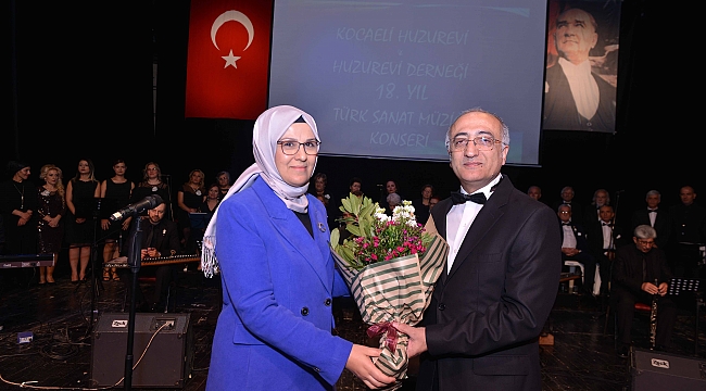 Huzurevi korosundan muhteşem konser