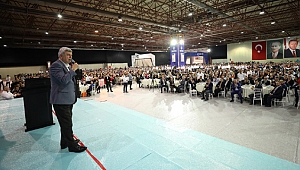 Karaosmanoğlu, belediye personeline veda etti