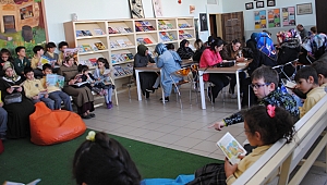 Kroman Çelik’te kütüphane boş kalmıyor