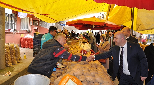 Muzaffer Bıyık pazar esnafıyla buluştu