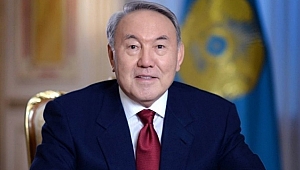 Nazarbayev istifa etti!