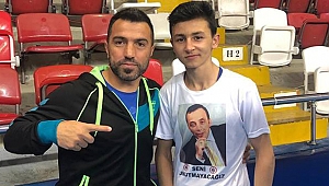 Alkışlar Celal Emircan’a