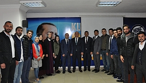 Bıyık'ın ilk ziyareti AK Parti'ye