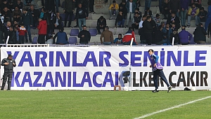 Çakır’a pankart jesti